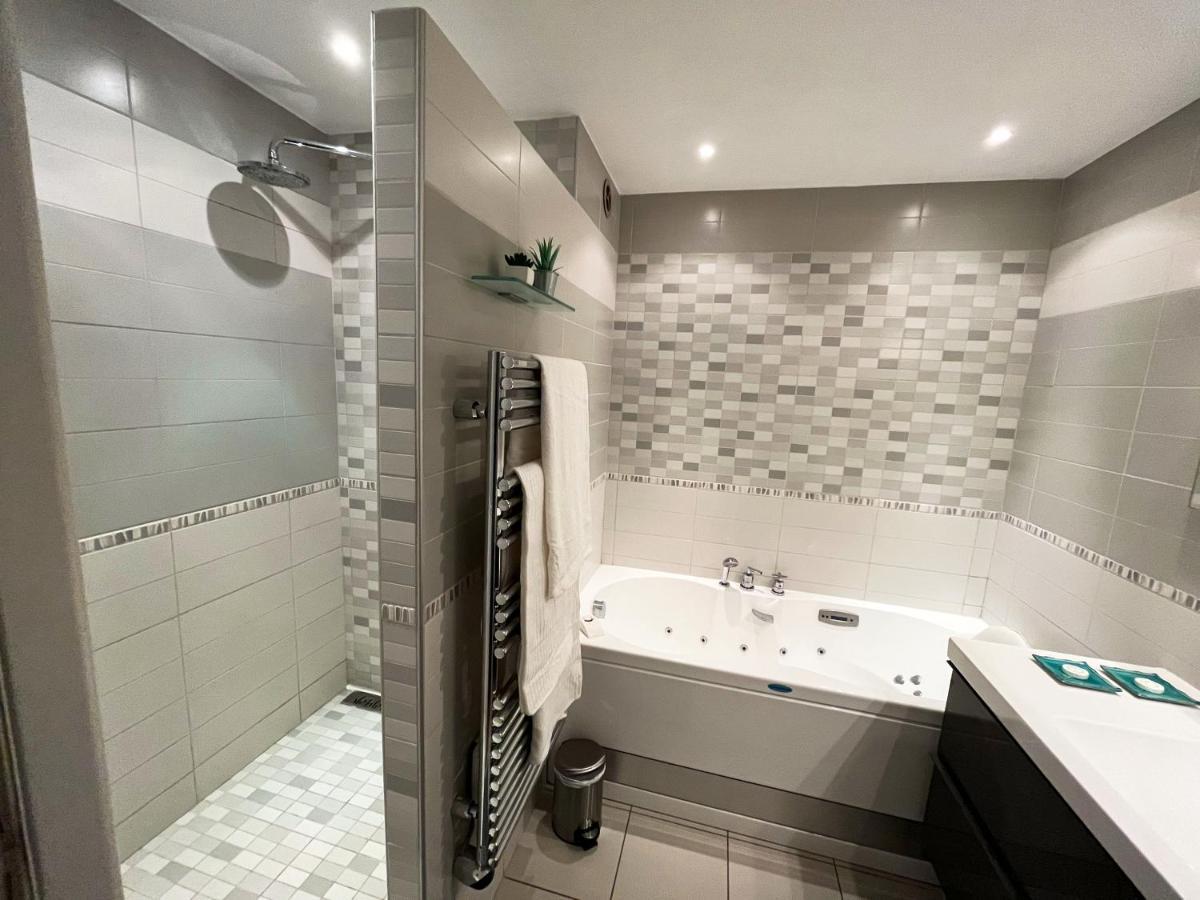 Appartement 84M² Avec 2 Parkings Privatifs Вильнёв-Лубе Экстерьер фото