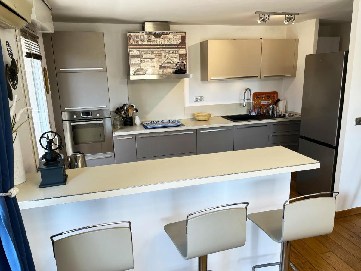 Appartement 84M² Avec 2 Parkings Privatifs Вильнёв-Лубе Экстерьер фото